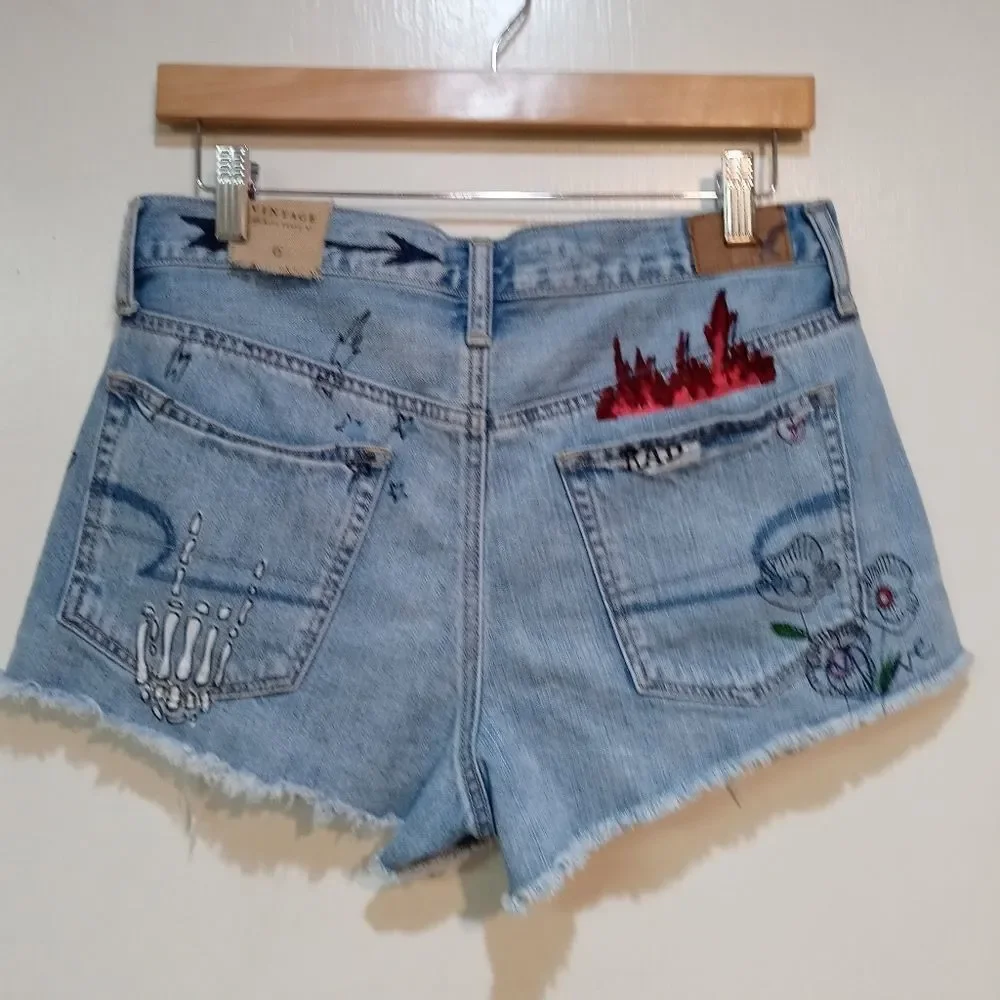 American Eagle Outfitters Sz. 6 Blue Vintage Hi-rise Festival Short